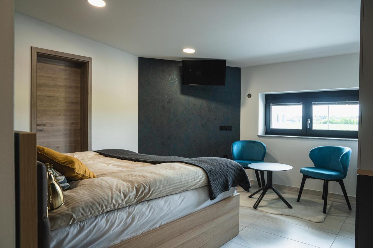 B&B La Siesta Markovci Экстерьер фото